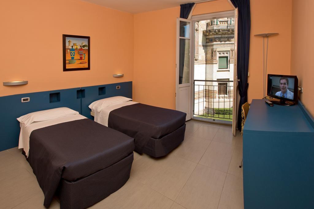 Hotel Kursaal Bb Salsomaggiore Terme Room photo